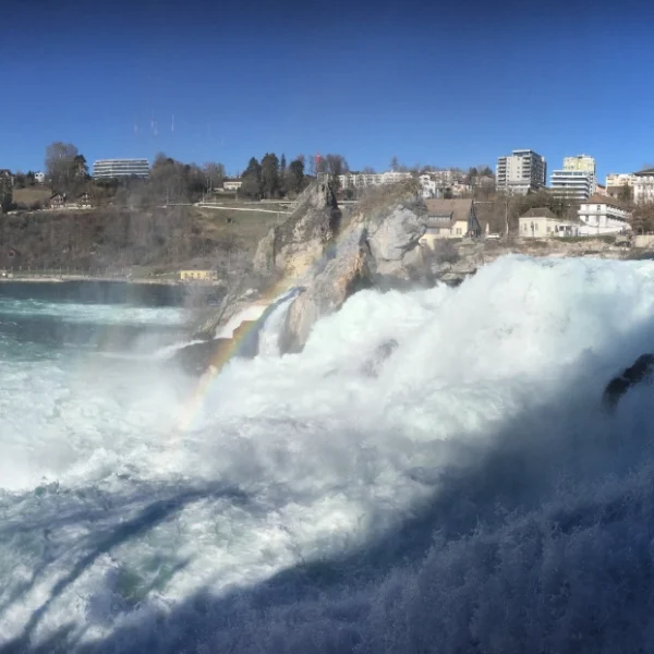 Rheinfall beim Schloss Laufen