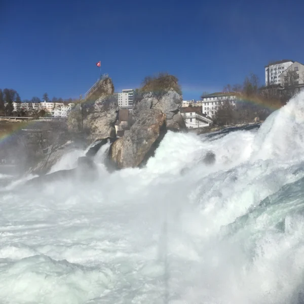 Rheinfall beim Schloss Laufen