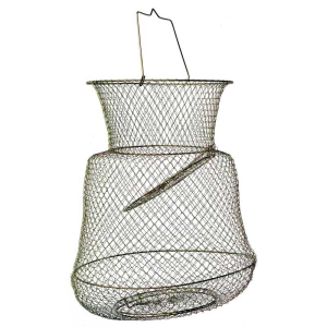 Drahtsetzkescher aus Drahtgeflecht mit Tragegriff.