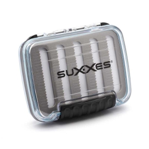 Fliegenbox 12.6x10x4.5cm: Klare Box zur Aufbewahrung von Fliegen.