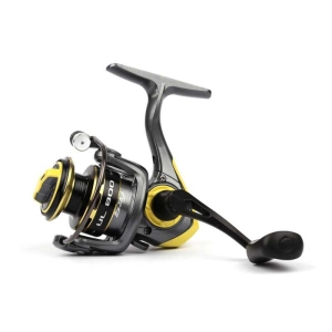 UL 800 Angelrolle: Detailaufnahme einer hochwertigen Spinnrolle für Angler.