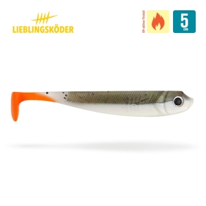 Der Captain 5cm ist ein Weichplastikköder mit einem grauen Körper, einem dunklen Rücken und einem orangefarbenen Schwanz. Mit einer Länge von 5 cm ist er ideal zum Fischen in warmen Gewässern. Die Abbildung zeigt das Lieblingsköder-Logo und Warmwasser-Symbole.