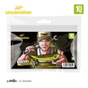 Auf einer Packung LIEBLINGSKÖDER Diesel 10cm-Angelköder ist ein Angler abgebildet, der einen grün-gelben "DIESEL SONDERFARBE"-Köder für Zander in der Hand hält, mit Produktangaben und einer Größe von 10 cm.