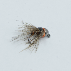 Croston's Spring Quill 16: Fliegenfischerköder mit grauem Kopf und brauner Hechel.