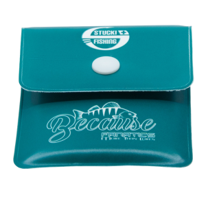 Taschenaschenbecher von Stucki Fishing mit "Because Fanatics More Than Lures"-Aufdruck.