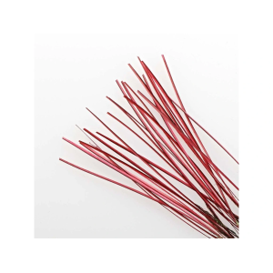 Handgestrippte Quills in leuchtendem Orange, gebündelt auf weißem Hintergrund.