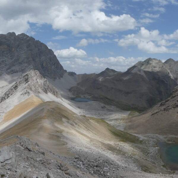 Berglandschaft mit Lai Grond Seen in Surses, Graubünden